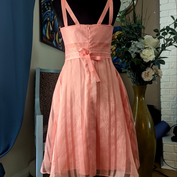 Coral midi dress, size 2/4 - Picture 2 of 3